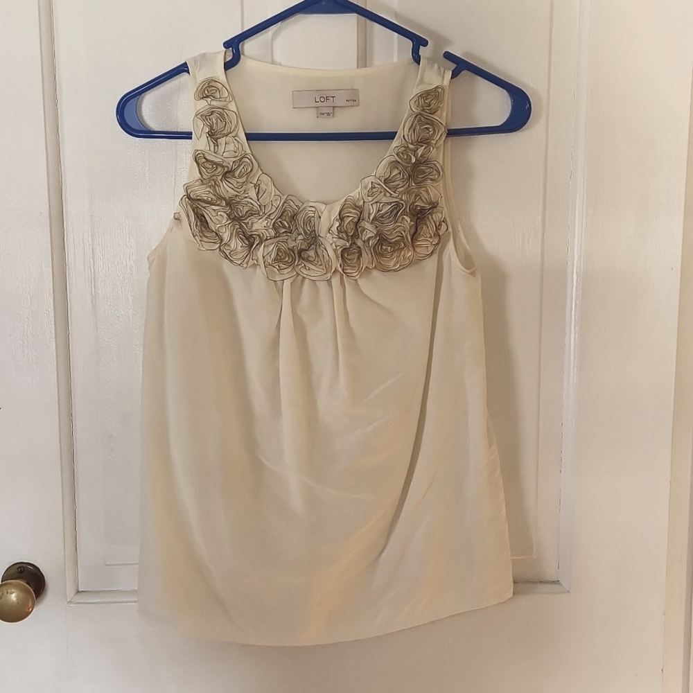 💰 Loft Rosette Ivory Shell Tank